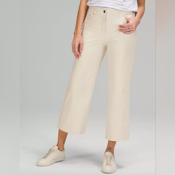 lululemon City Sleek 5 Pocket Wide Leg Hi-Rise 7/8  Lengh Cropped pant Sz 28 Y2K - Picture 16 of 16